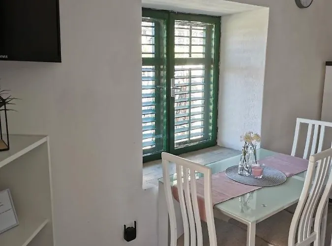 Mari Apartment