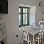 Mari Apartman